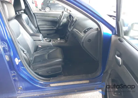 2018 Chrysler 300 Limited из США, поврежденный, VIN 2C3CCAKG3JH300086